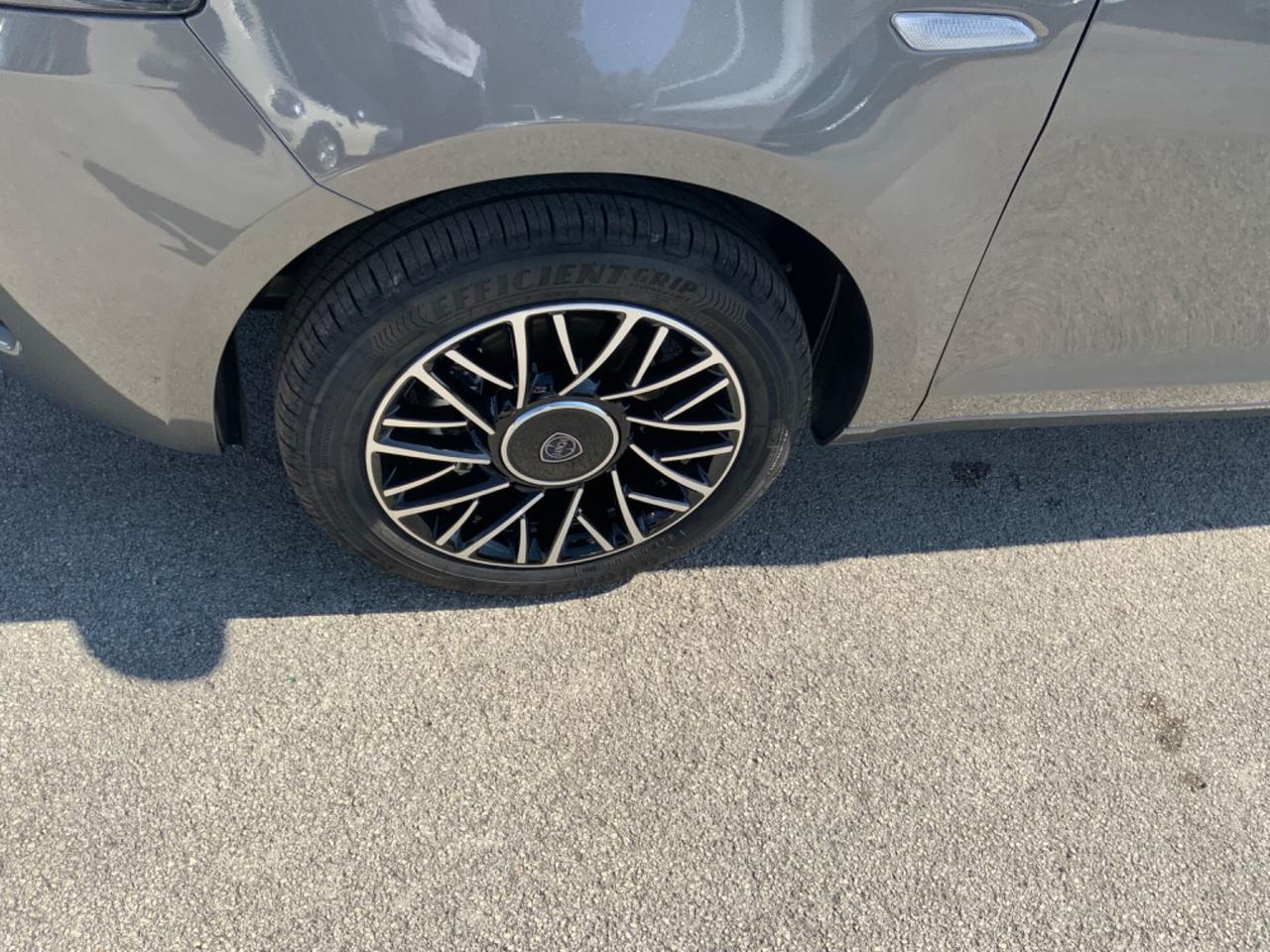 Lancia Ypsilon 1.0 FireFly 5 porte S&S Hybrid Platino