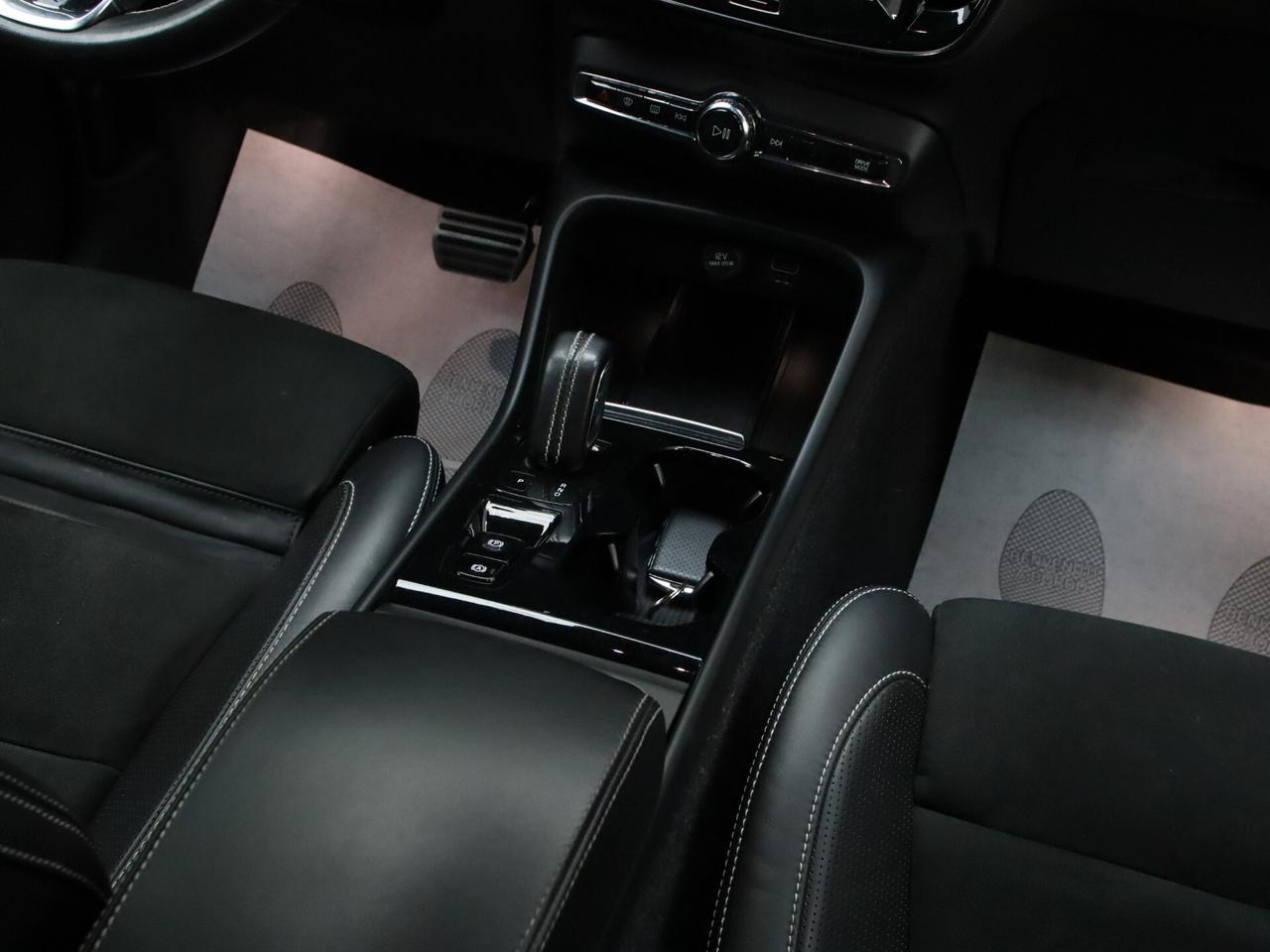 Volvo XC40 2.0 t4 R-design geartronic my20 * SOLI 90.000 KM *