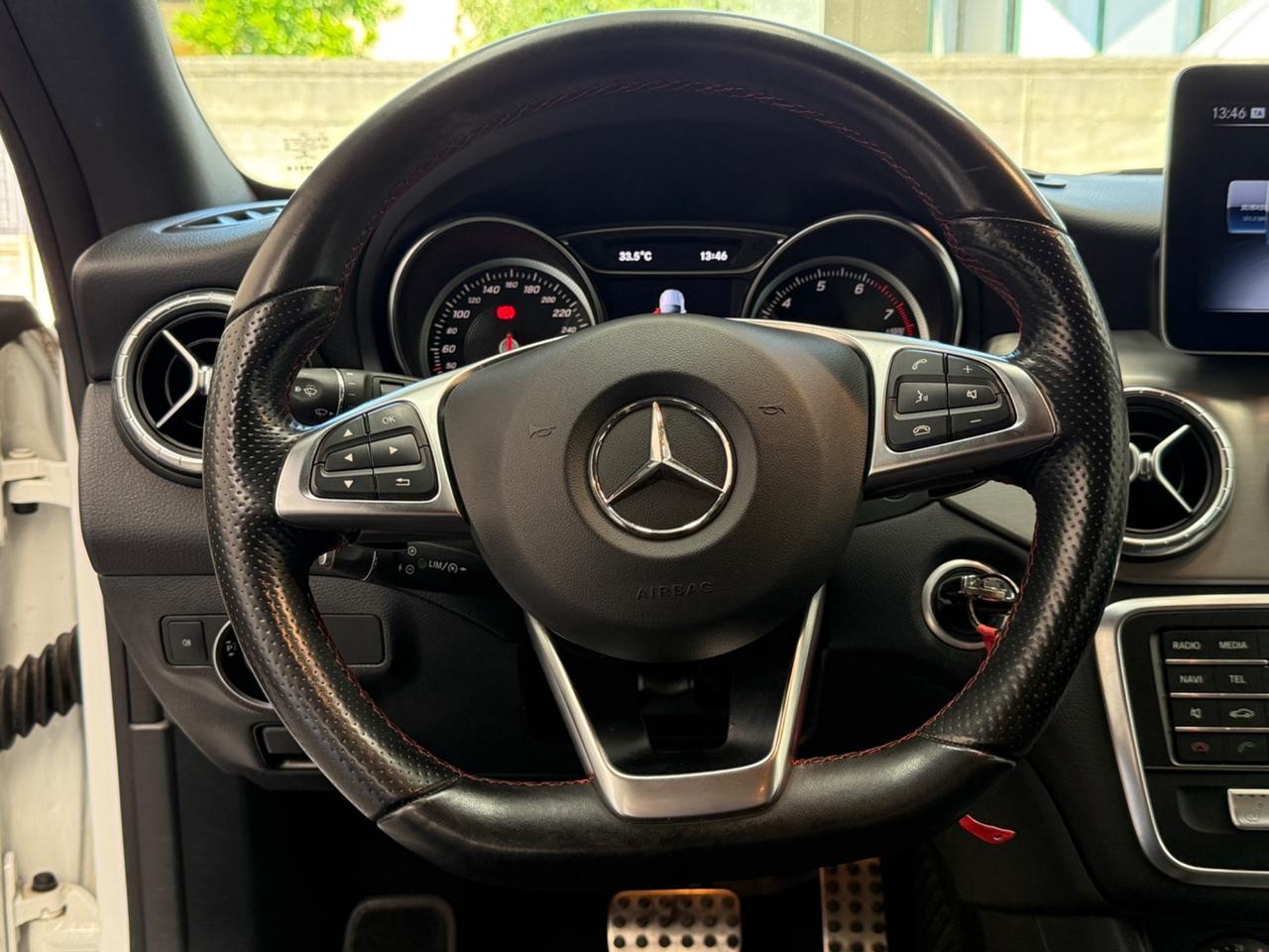 Mercedes-benz CLA 180 S.W. Premium