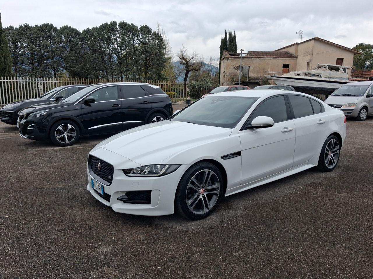 Jaguar XE 2.0 D Turbo 180CV aut. R-Sport