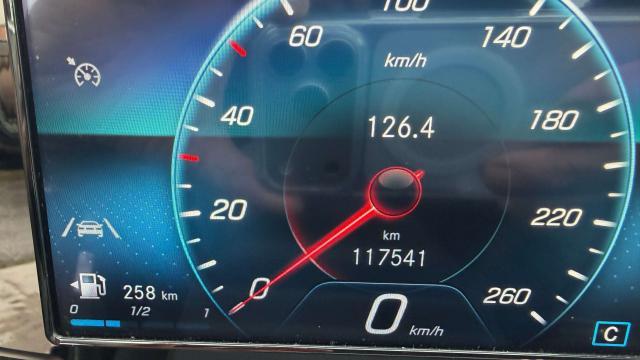 Mercedes-Benz GLB 180 d Business auto