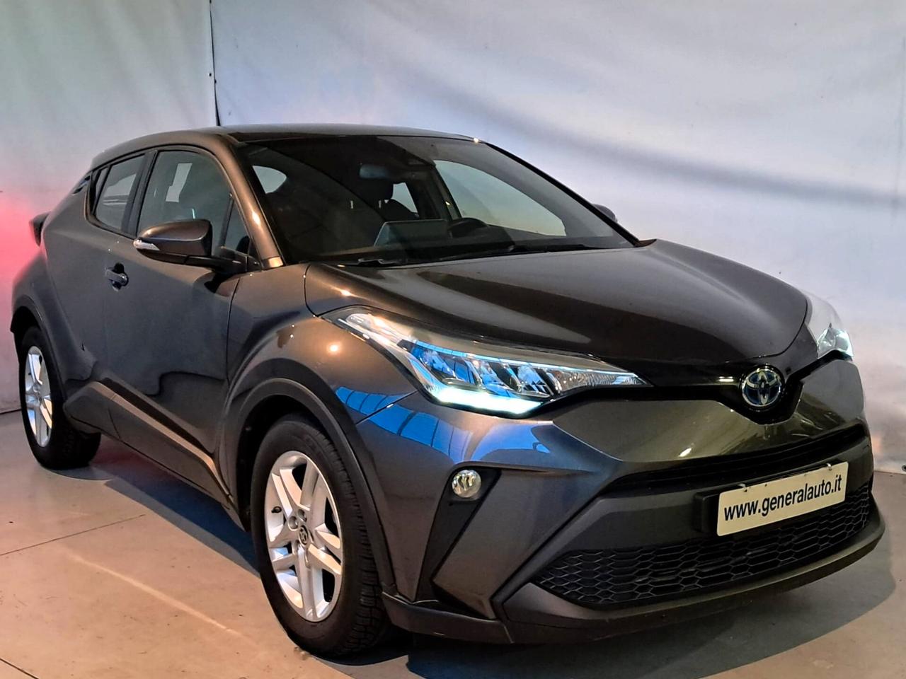 Toyota C-HR 1.8 Hybrid E-CVT Business