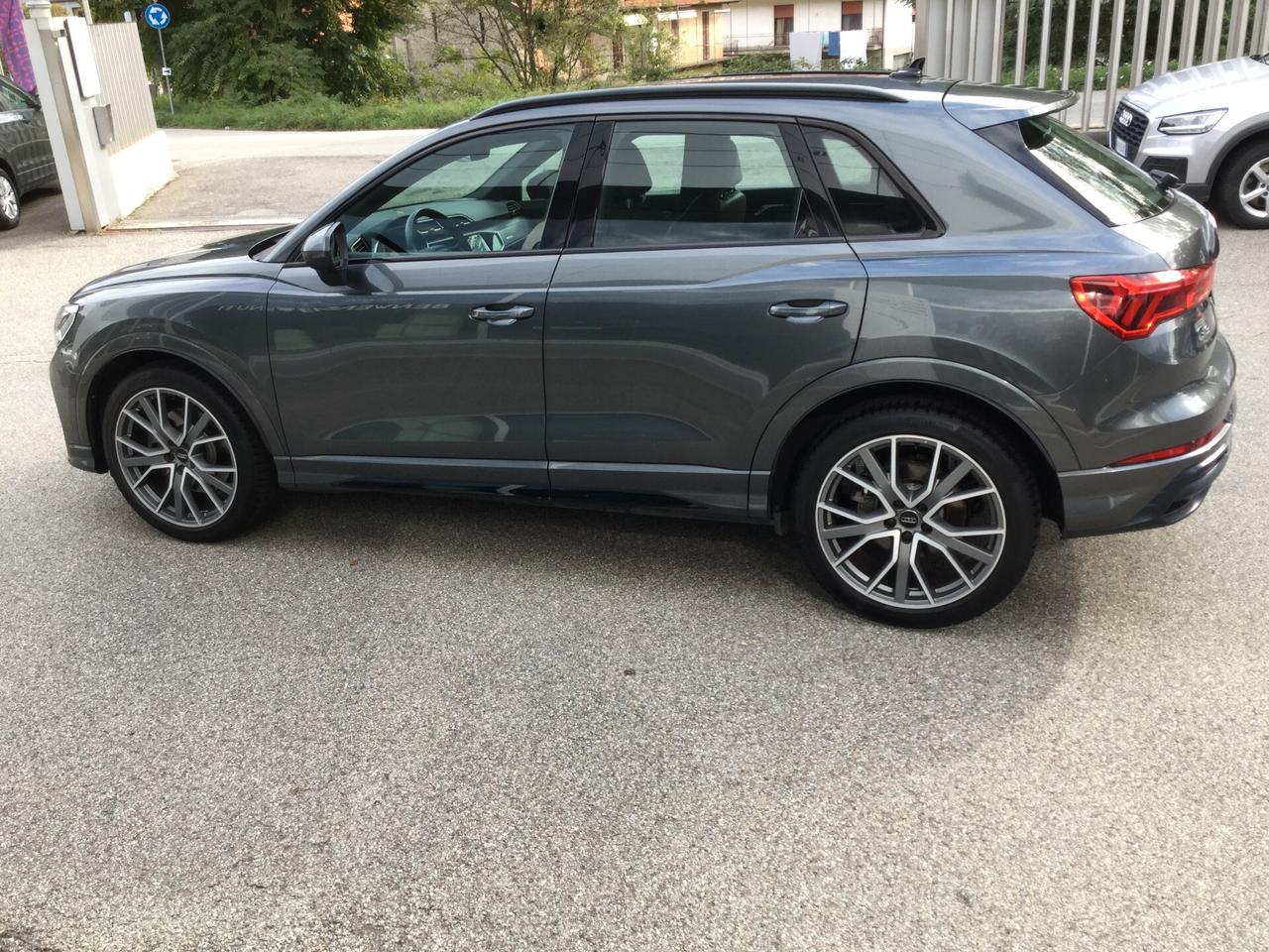 Audi Q3 45 TFSI quattro S tronic S line edition SOLI 81.500 KM