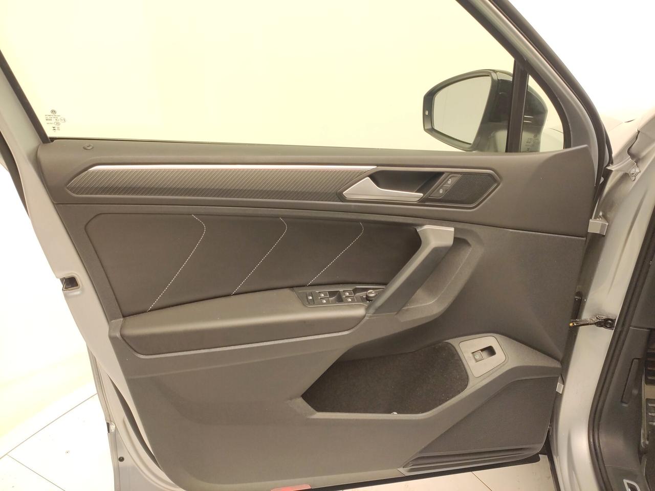 Volkswagen Tiguan 1.4 TSI eHYBRID DSG R-Line