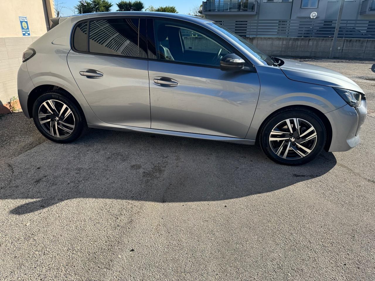 Peugeot 208 BlueHDi 100 Stop&Start 5 porte Allure