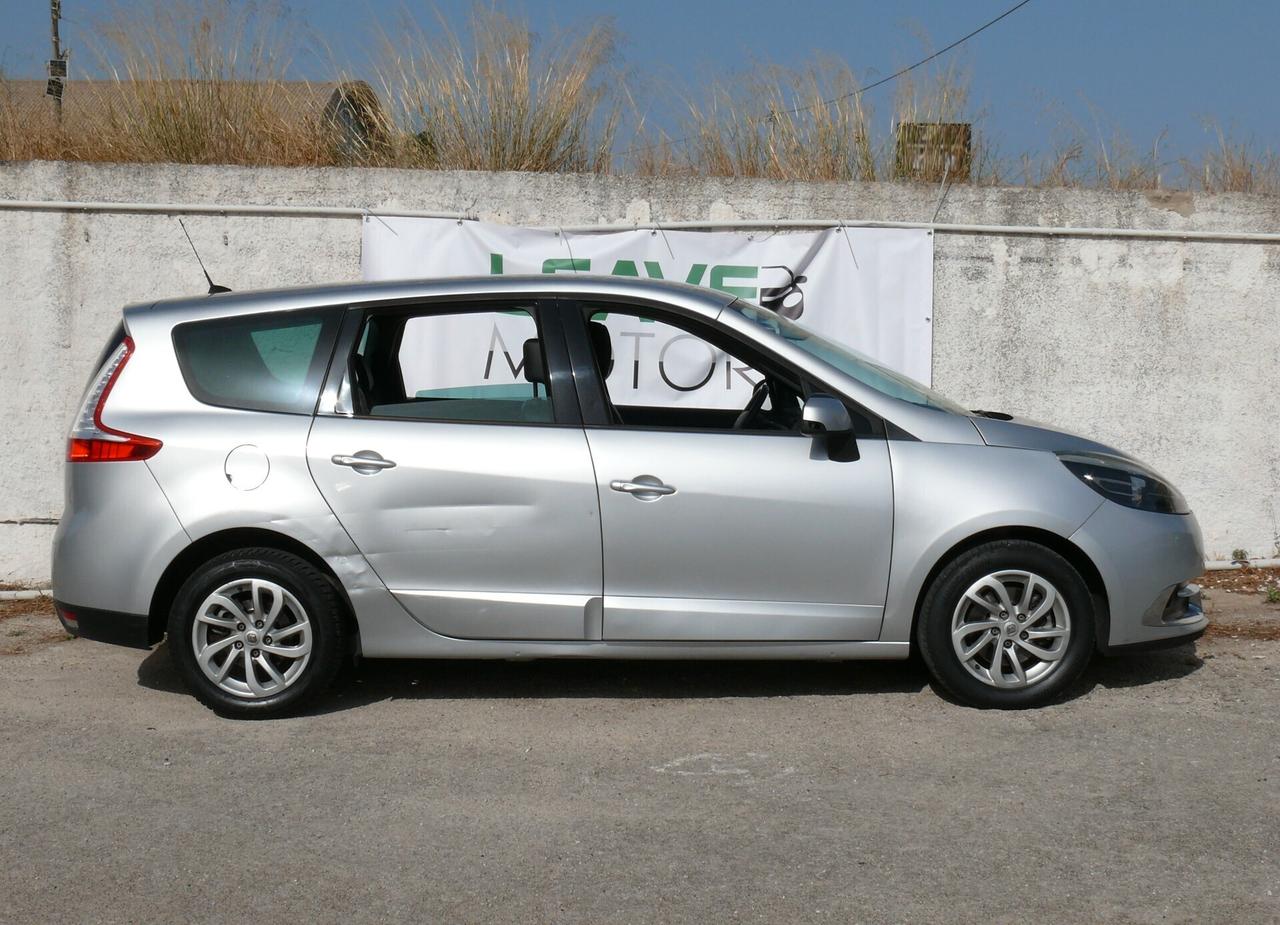 Renault Scenic 7 Posti (M1365)