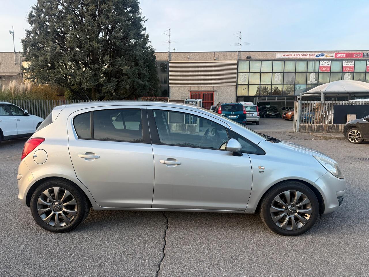 Opel Corsa 1.2 5 porte Edition