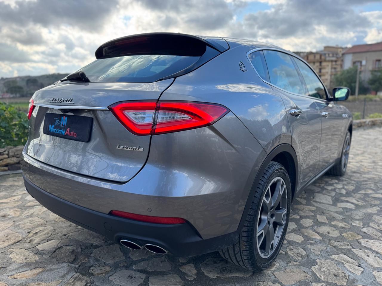 MASERATI LEVANTE 3.0 D V6 275 CV FULL IVA ESPOSTA