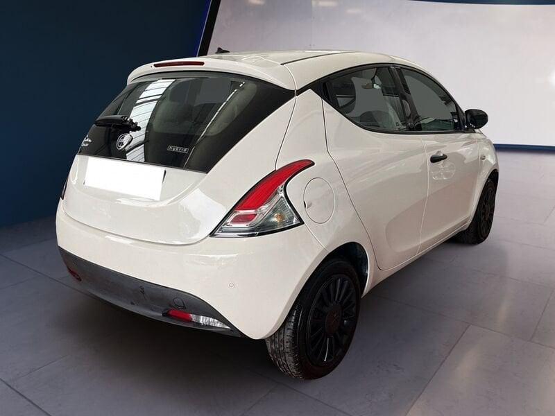 Lancia Ypsilon III 2015 1.0 firefly hybrid Silver s&s 70cv