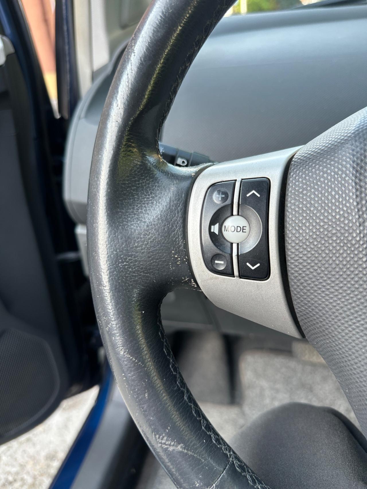 Toyota Yaris 1.3 3 porte cambio automatico