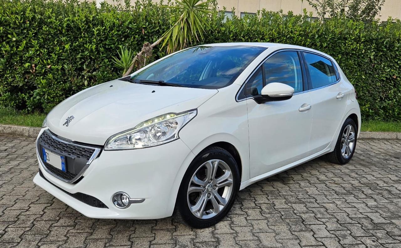 Peugeot 208 1.4 HDi 68 CV Allure EURO5B