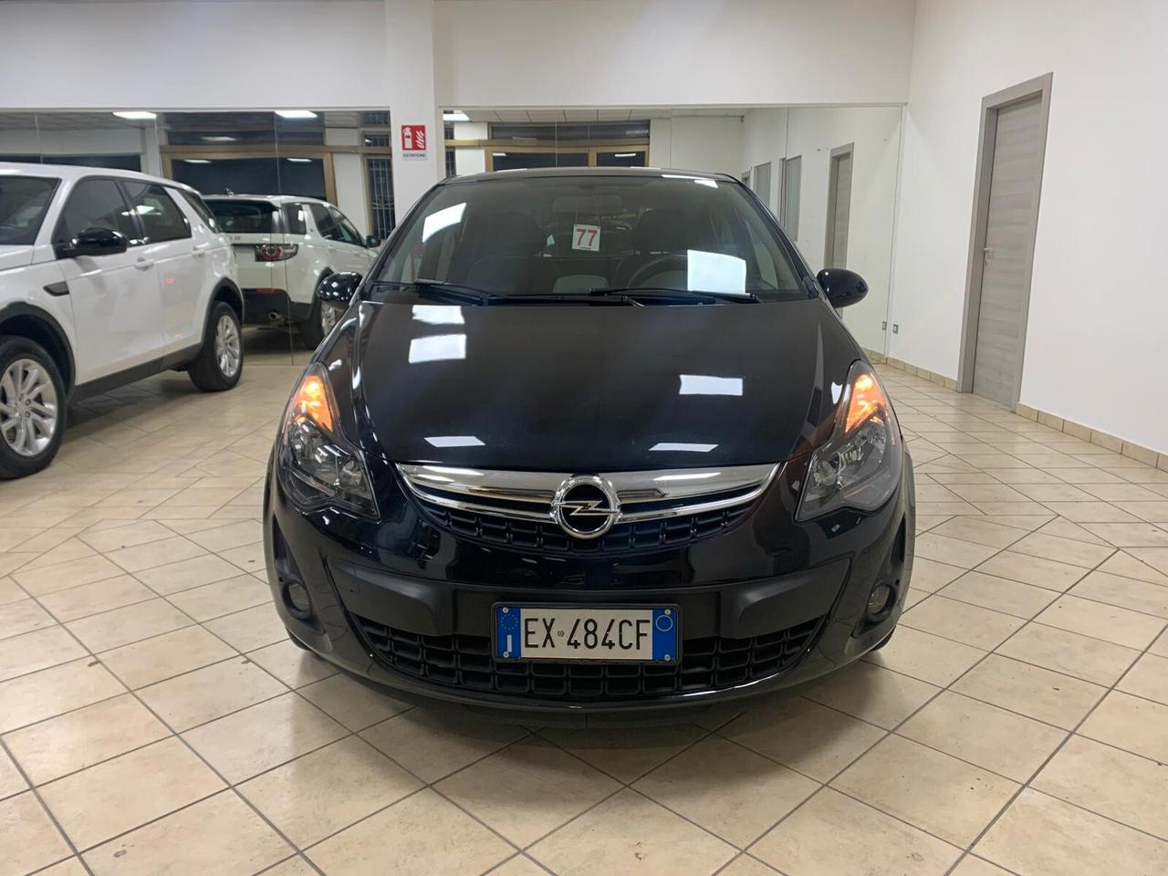 Opel Corsa 1.2 5 porte Sport