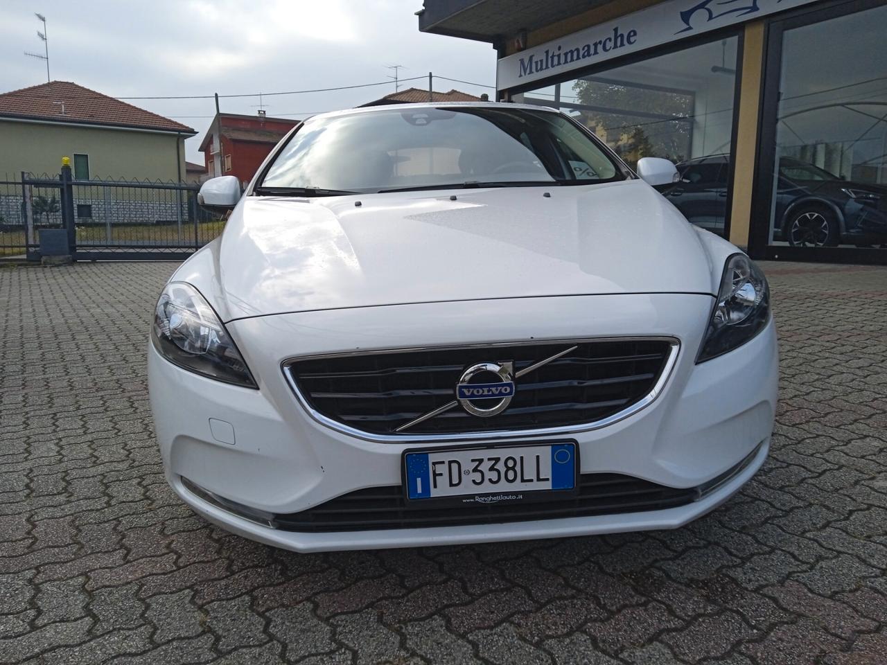 Volvo V40 D2 CERCHI DA 17" CLIMA AUTOMATICO CRUISE CONTROL REGOLARMENTE TAGLIANDATA E DOCUMENTABILE