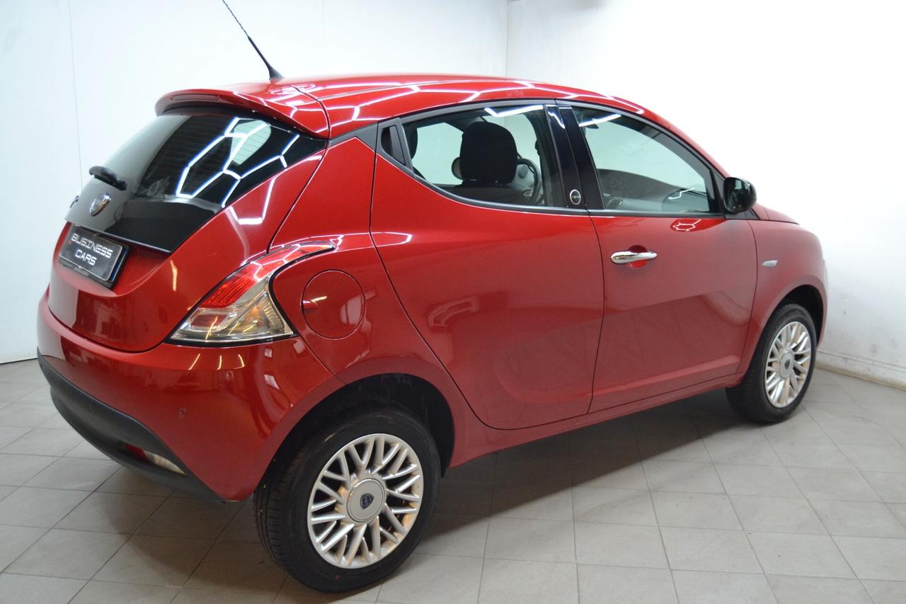 Lancia Ypsilon 0.9 TwinAir 85 CV 5 porte Metano Ecochic Elle