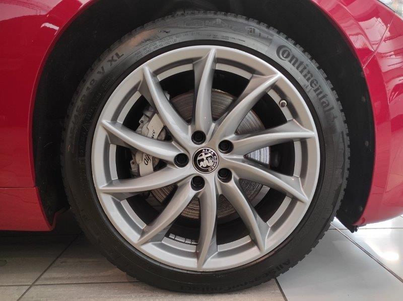 ALFA ROMEO Giulia (2016) - Giulia 2.0 Turbo 280 CV AT8 AWD Q4 Ti