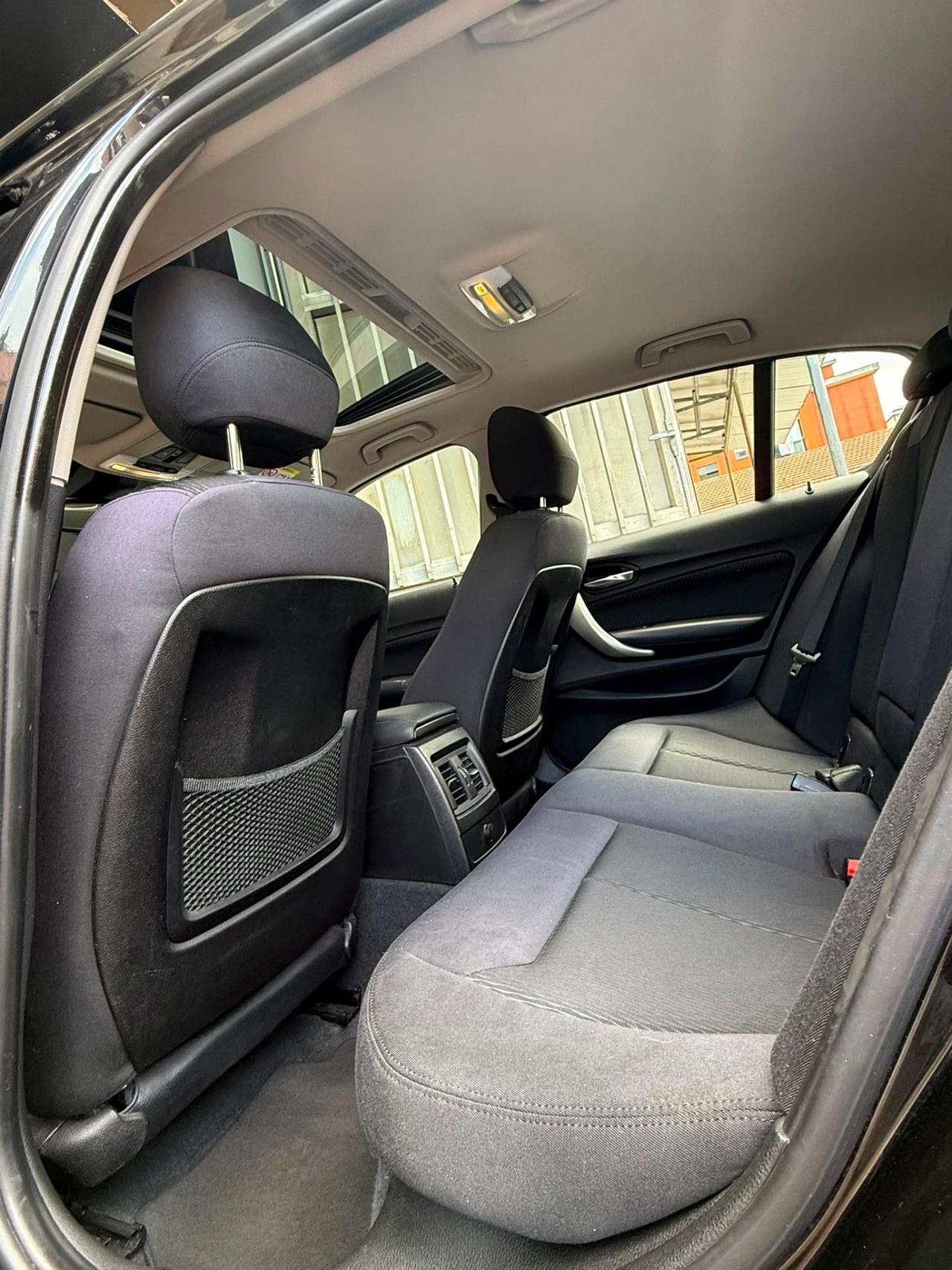 Bmw 118 118d 5p. Urban TETTO APRIBILE