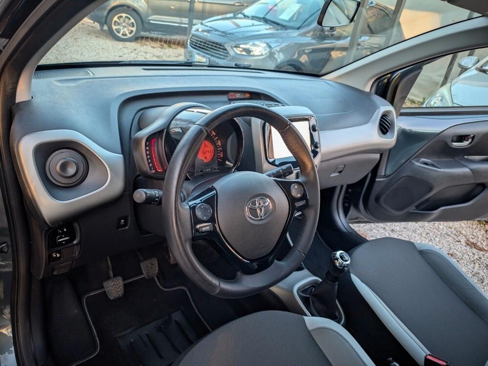 Toyota Aygo 1.0 5P X-PLAY EURO 6 OK NEOPATENTATI