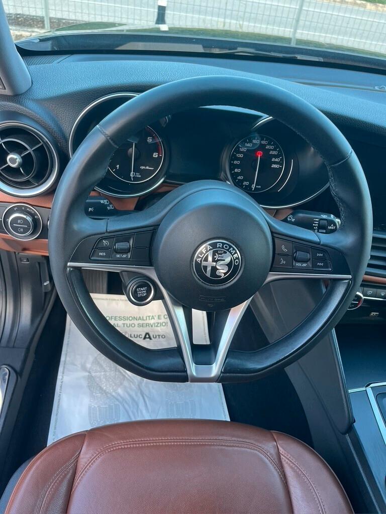 Alfa Romeo Giulia 2.2 Turbodiesel 136 CV AT8 Super