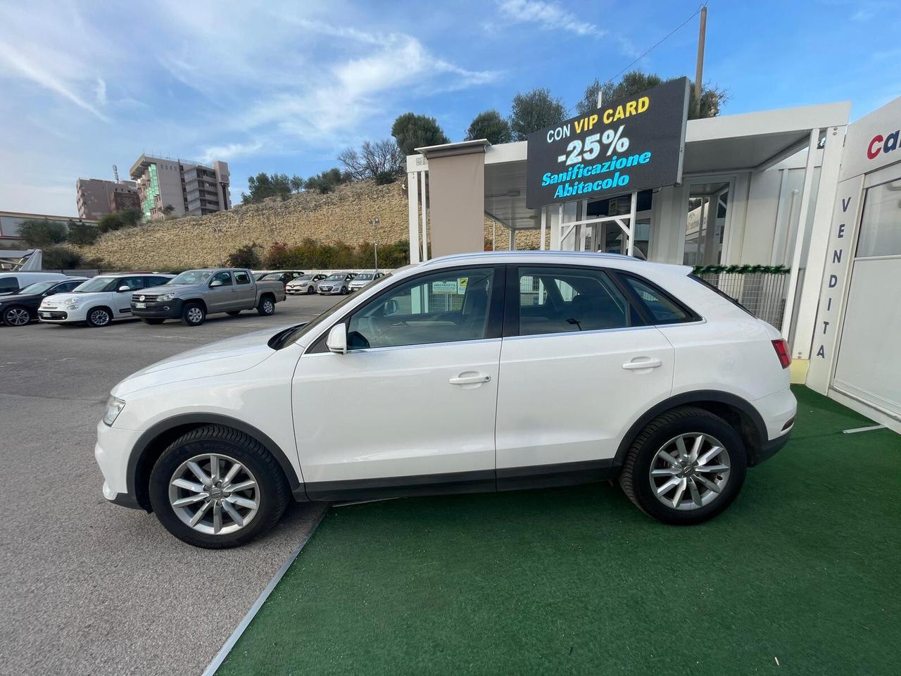 Audi Q3 2.0 TDI 150 CV Business