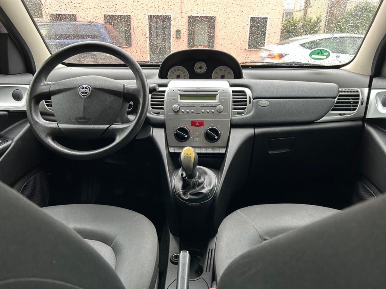 Lancia Ypsilon 1.3 MJT 75 CV Unyca 2011 NEOPATENTATI!!