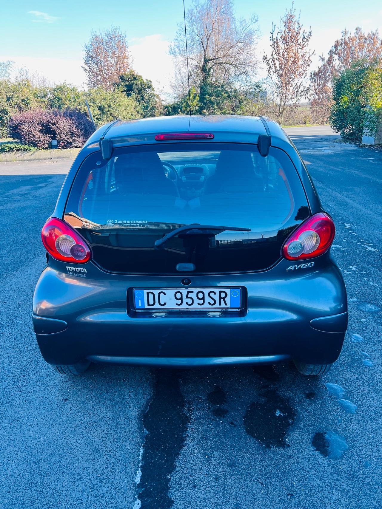 Toyota Aygo 1.0 12V VVT-i 5 porte Sol