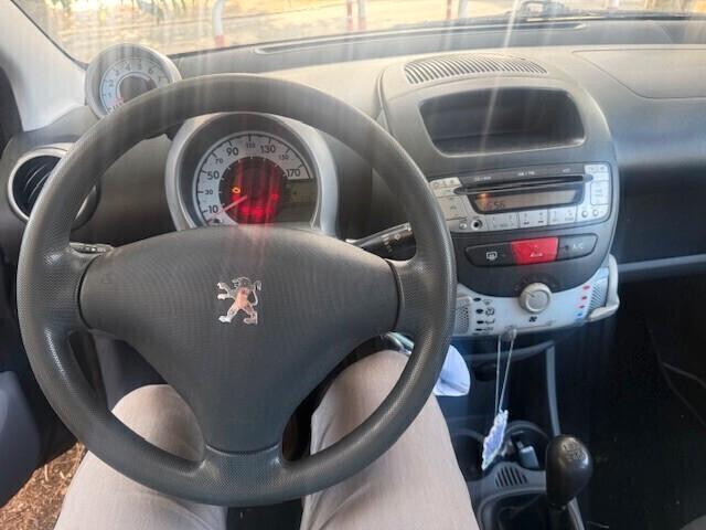Peugeot 107 1.0 68CV 5p. Plaisir