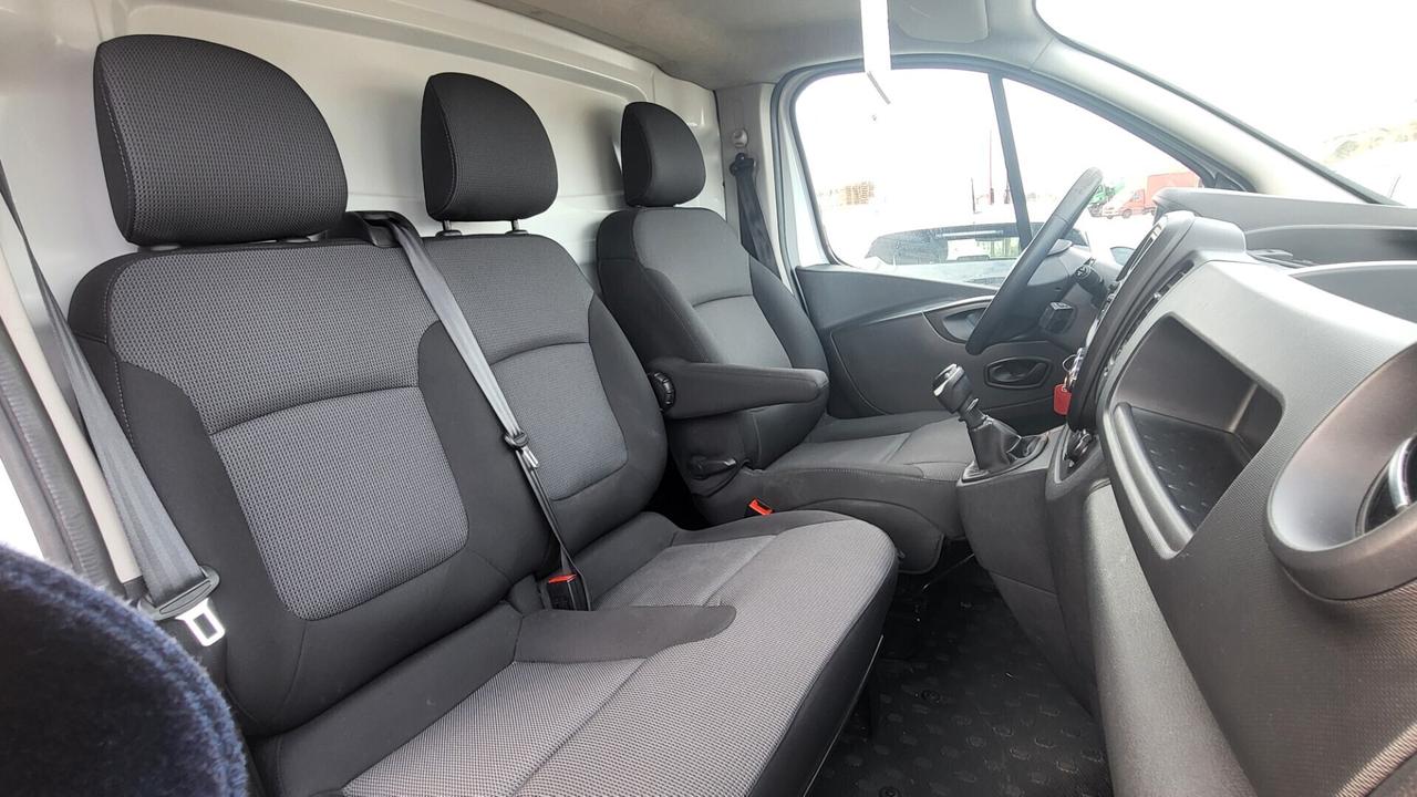 Renault Trafic T27 2.0 DCi 120CV PC-TN
