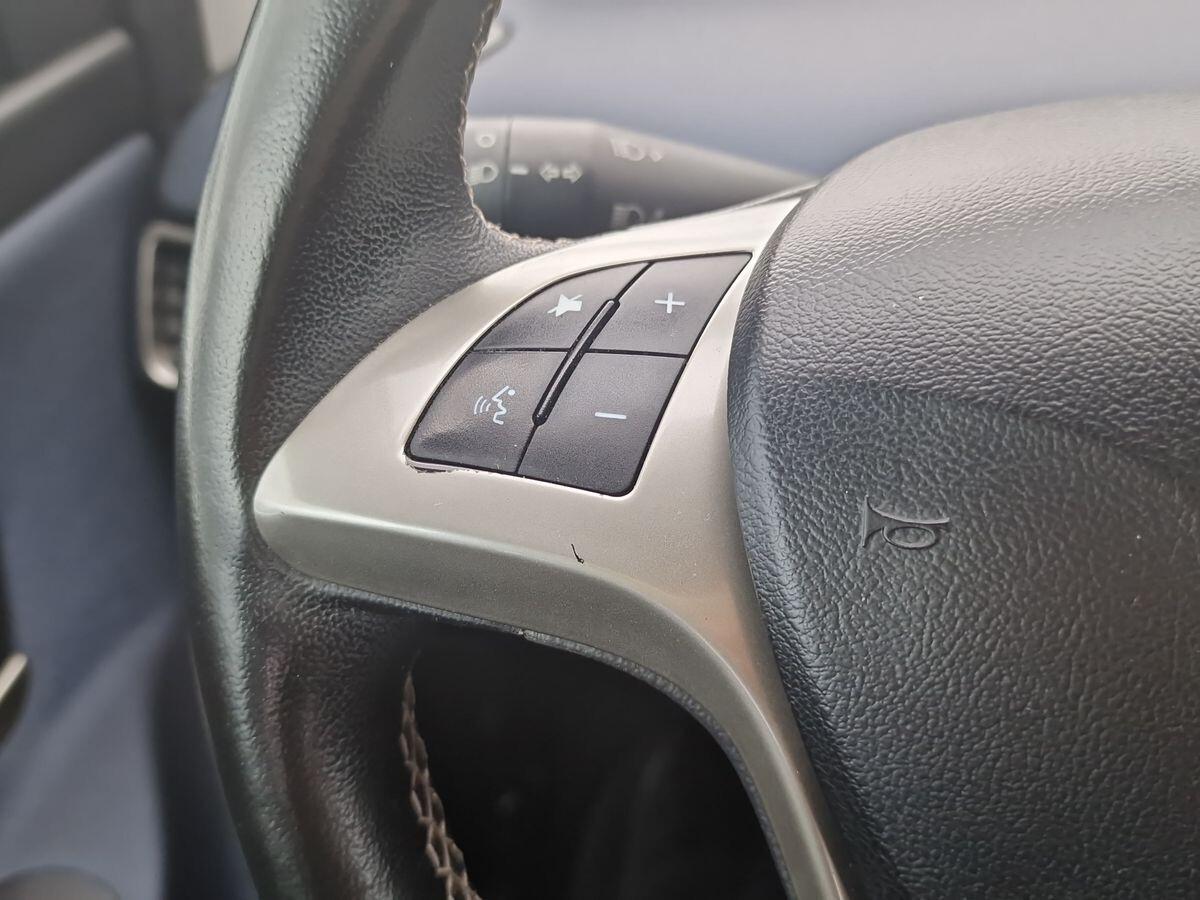 LANCIA YPSILON 900 SILVER
