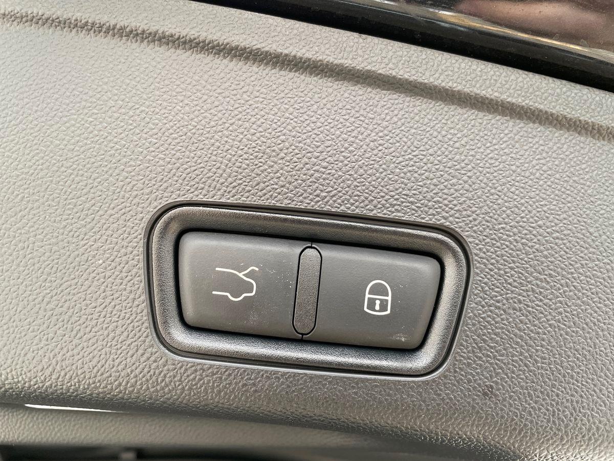 MASERATI Grecale 3.0 V6 Trofeo 530cv auto