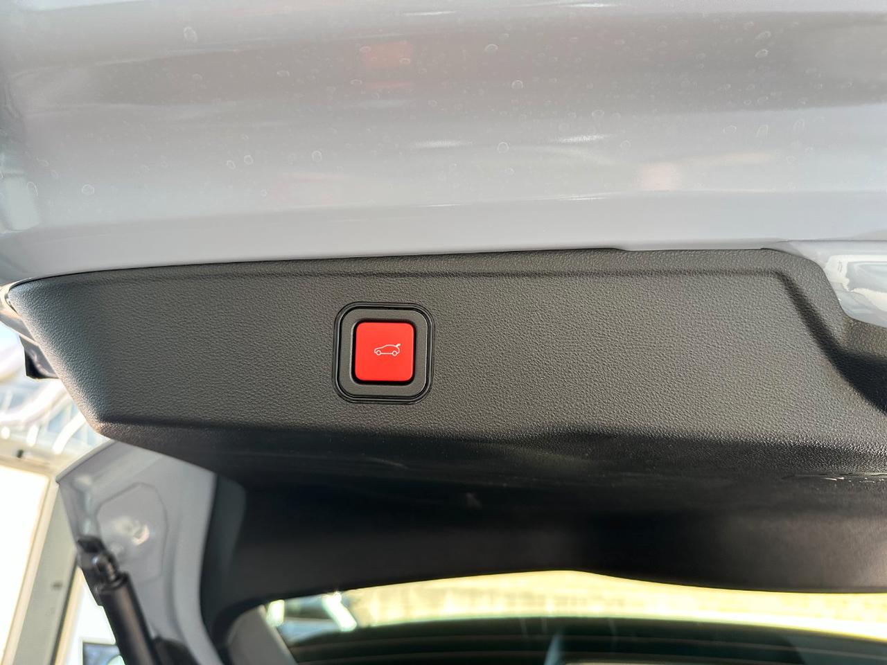 Jeep Avenger 1.2 turbo e-hybrid mhev Summit fwd 110cv edct6