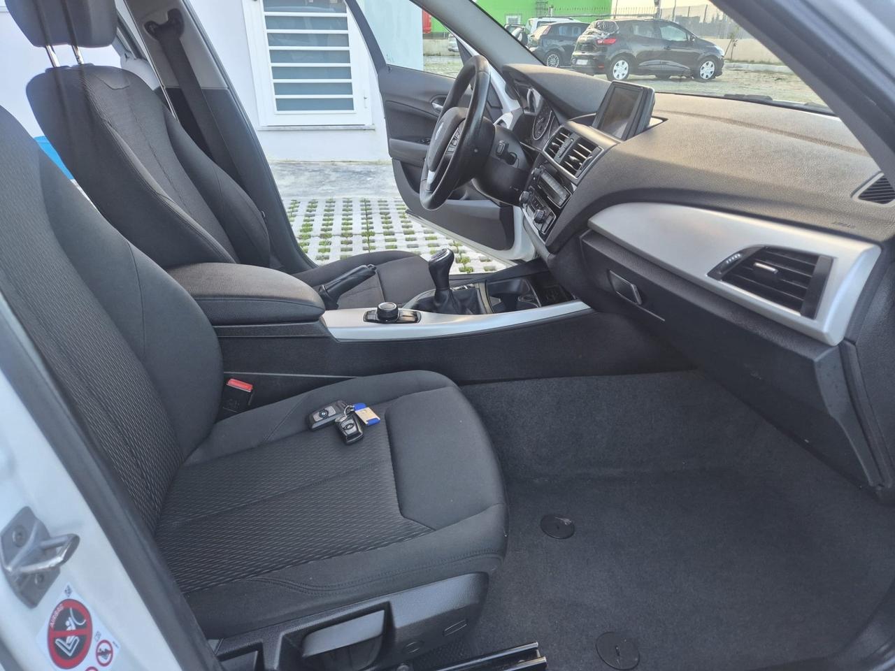 Bmw 116d 5p. SPORT 2017