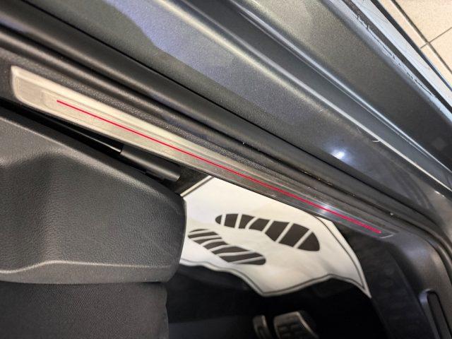 VOLKSWAGEN Golf GTI Performance DSG