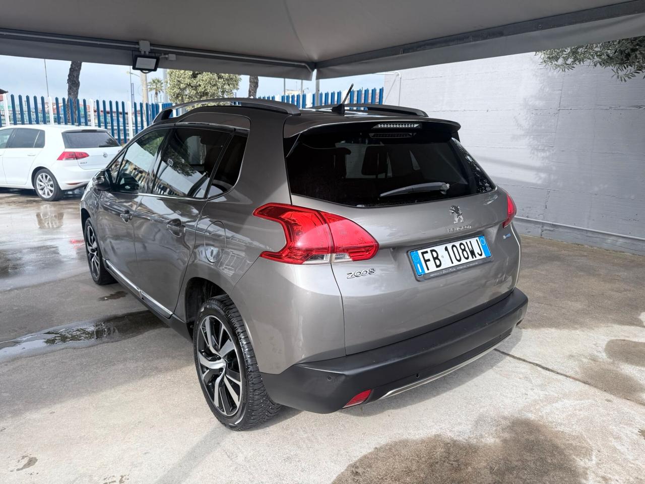 Peugeot 2008 BlueHDi 100 Black Matt