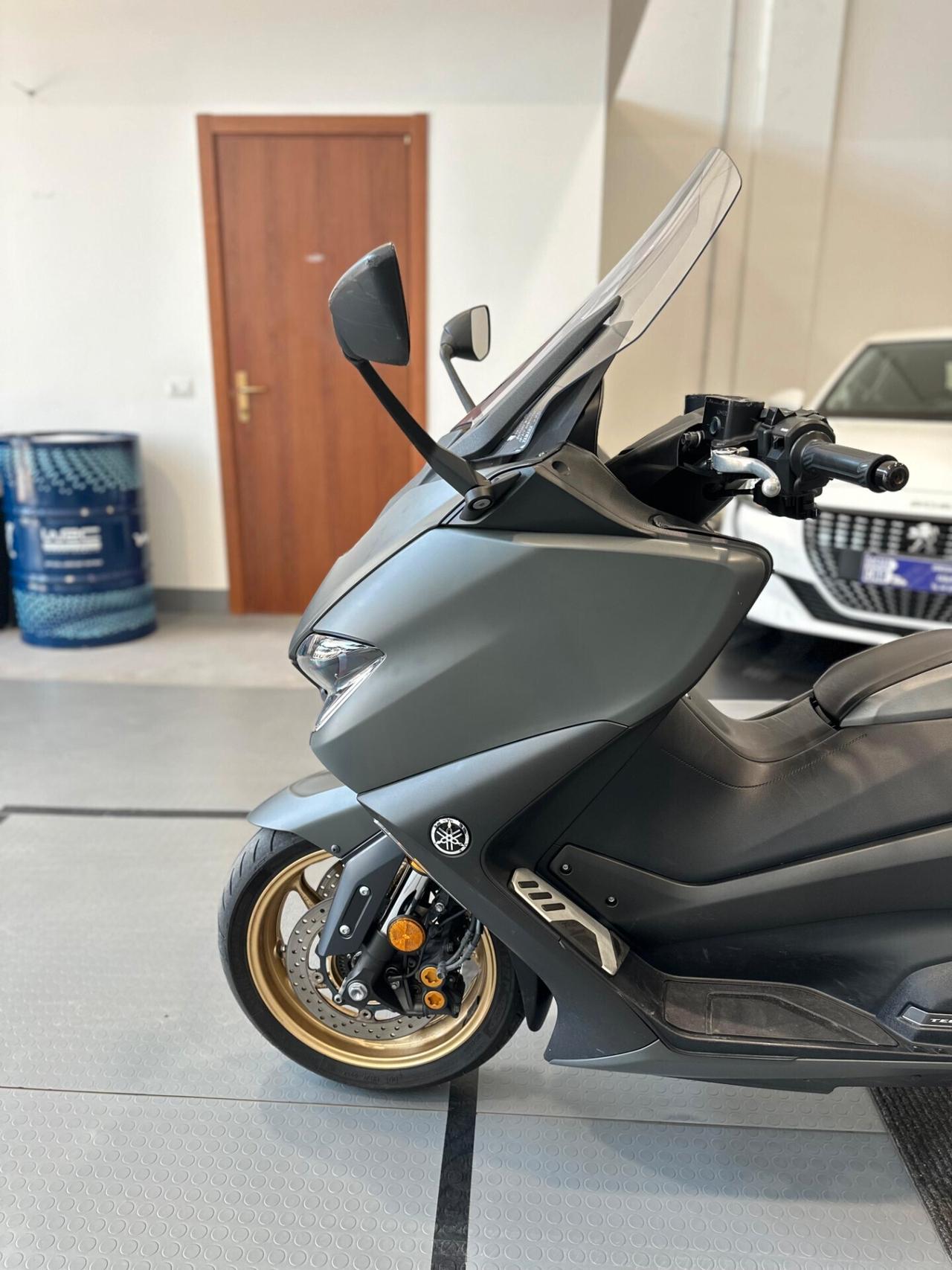 Yamaha T Max 560