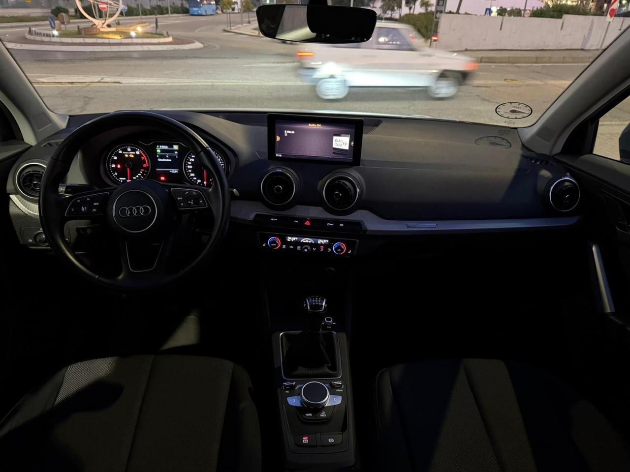 Audi Q2 30 TFSI Business