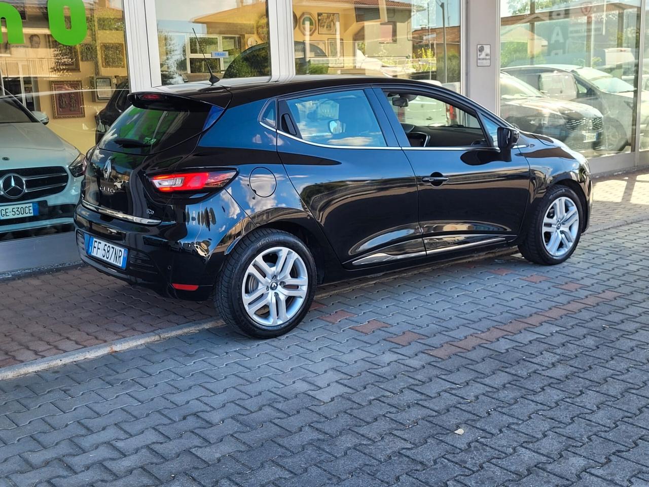 Renault Clio 1.2 75CV 5 porte Zen
