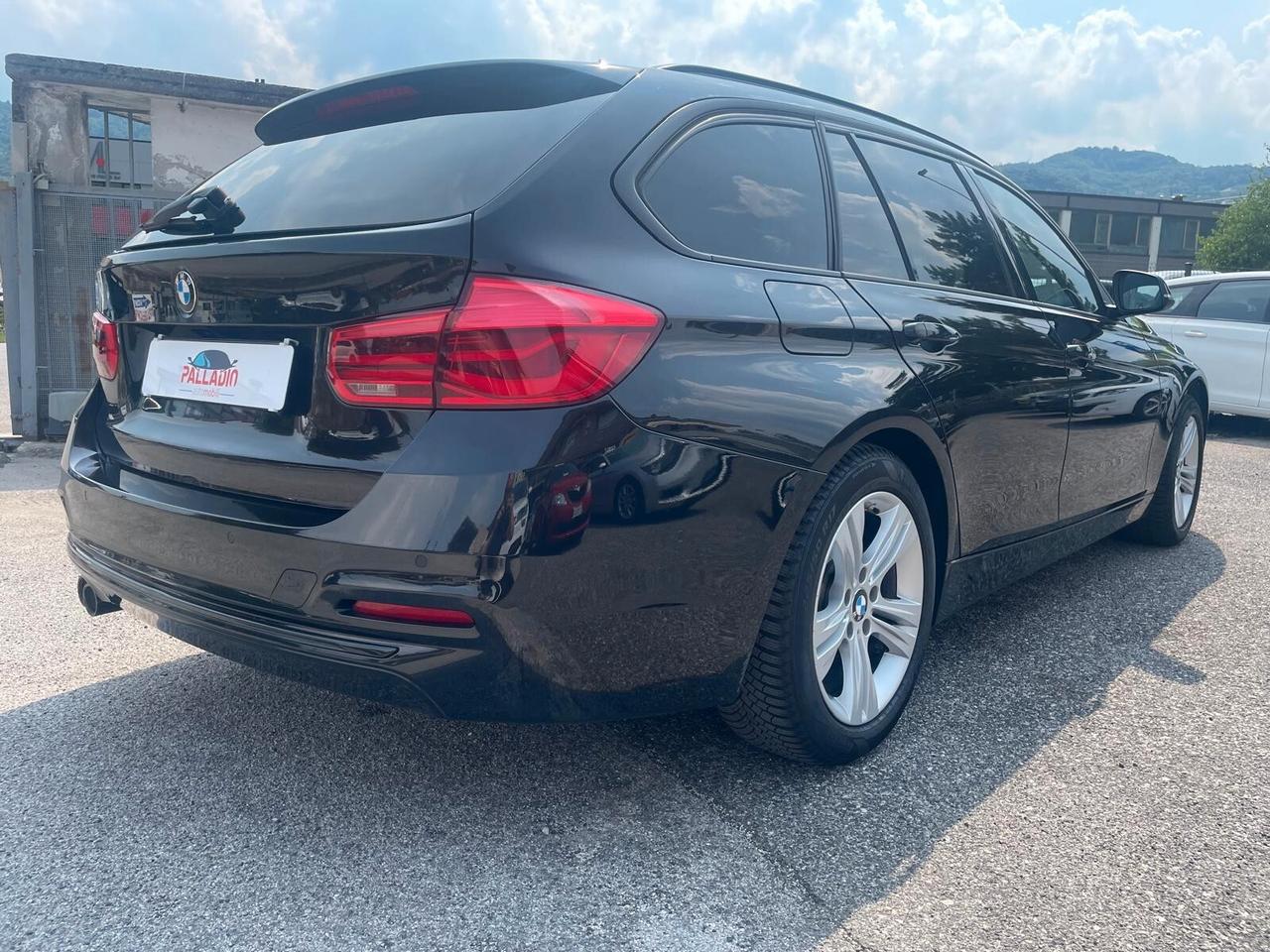 BMW 320d xDrive Sport Automatico trazione integrale