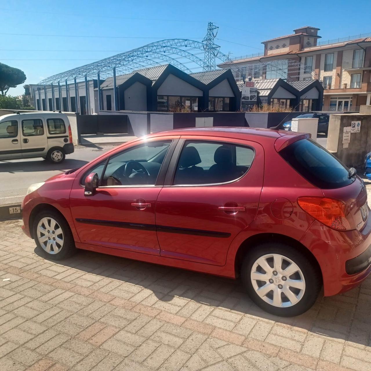 113588KM PEUGETO 207 1.4 HDI NEOPATENTATI