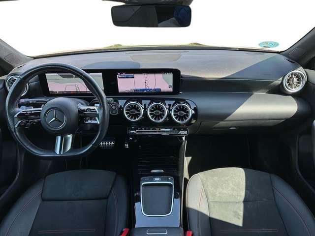 Mercedes-Benz A 180 A 180 d AMG Line Premium auto