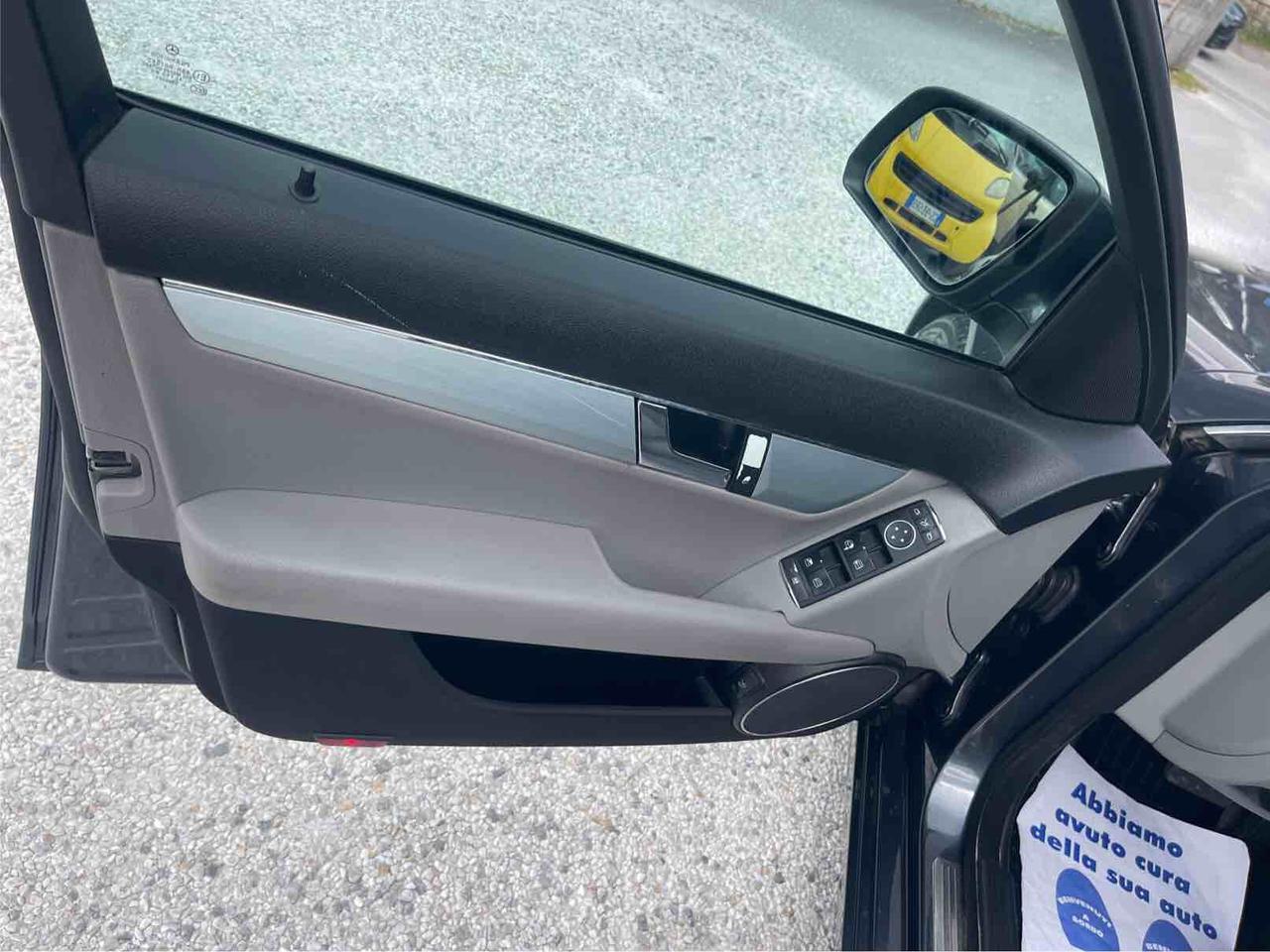 MERCEDES BENZ - C 220 - AUTOMATICA - AVANGARDE