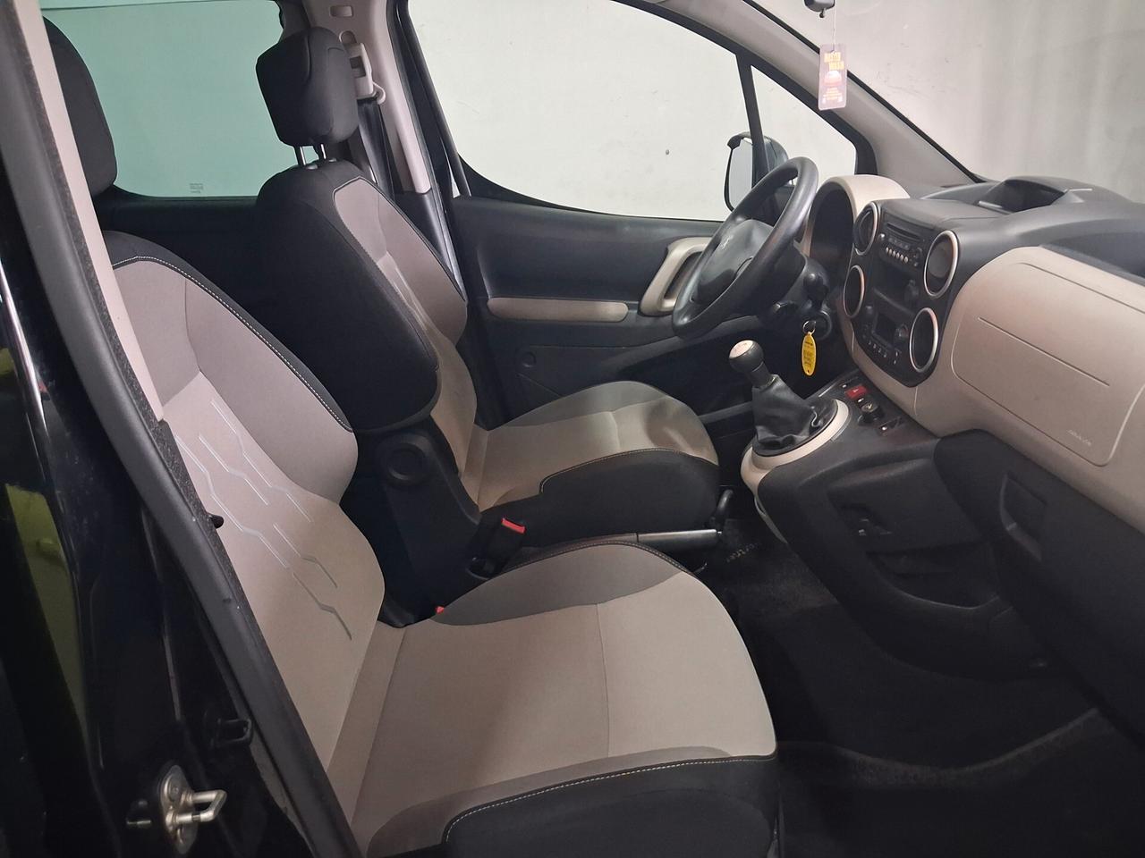 Peugeot Partner 5 posti 1.6 HDi Autocarro 2015