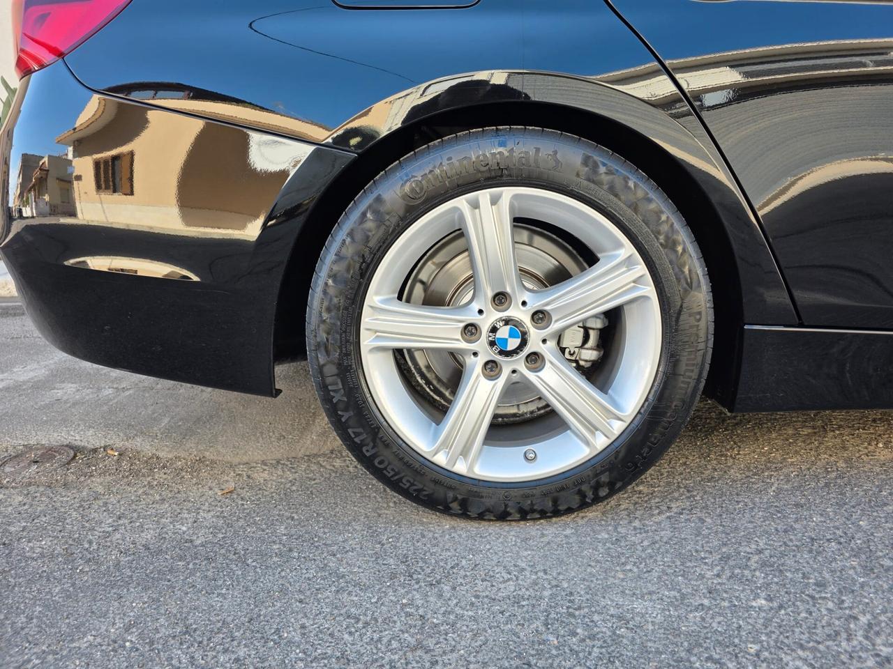 Bmw 318 d 150 Cv Touring Sport+Fari Led+Navy....
