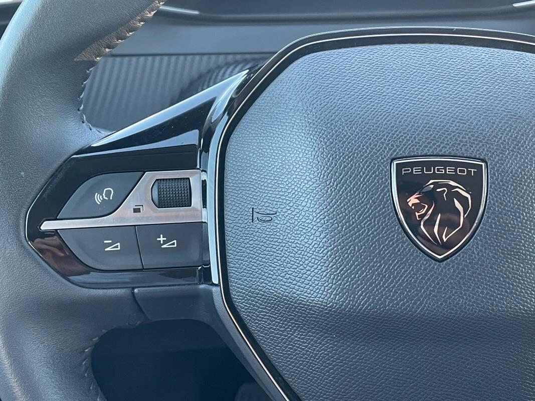 Peugeot 208 1.2 puretech Allure s&s 100cv CON CARPLAY