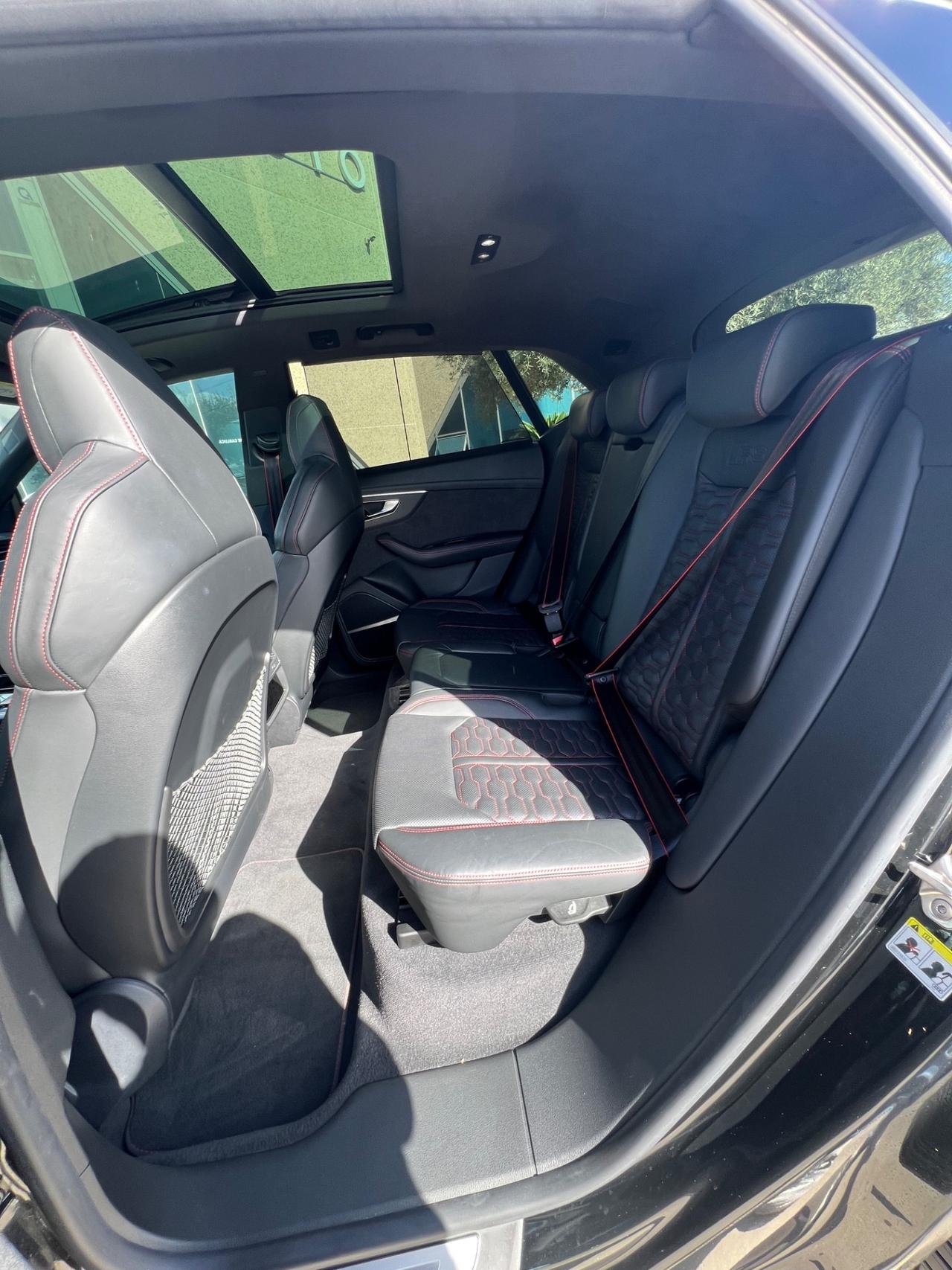 Audi RS Q8 4.0 mhev possibilità noleggio no scoring