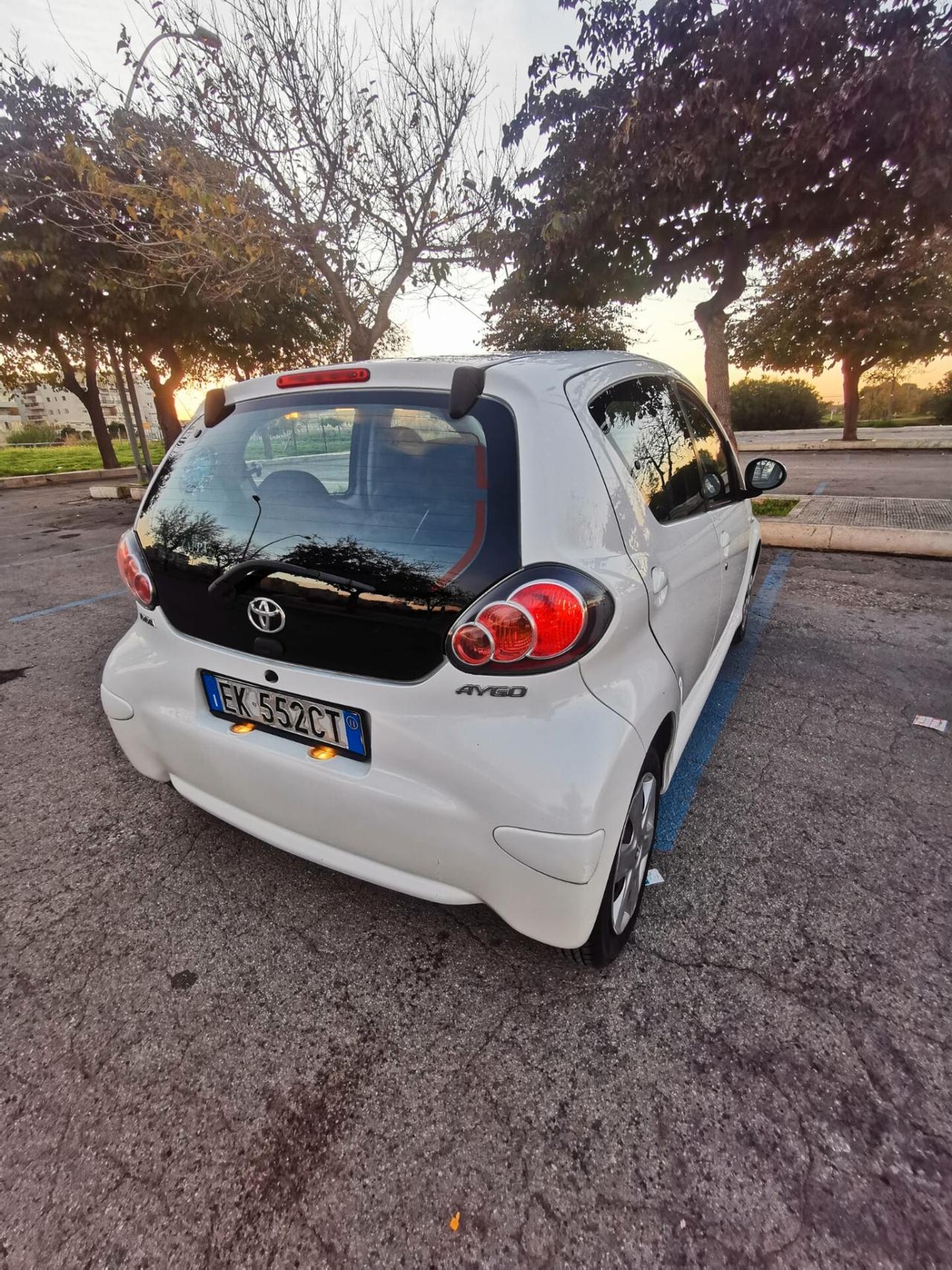 Toyota Aygo 1.0 12V VVT-i 5P. SOL MMT solo km109000