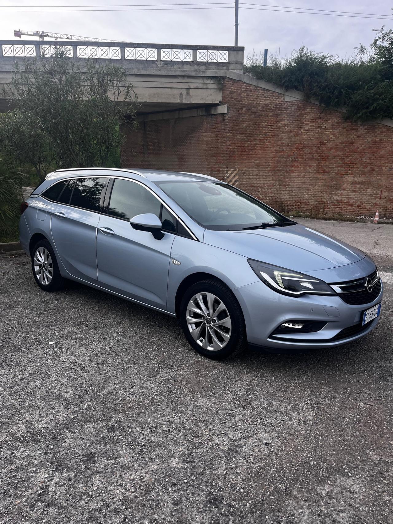Opel Astra 1.4 Turbo 110CV EcoM Sports Tourer Innovation