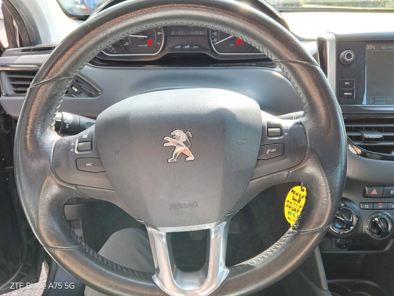 Peugeot 208 1.2 benzina Neopatentati