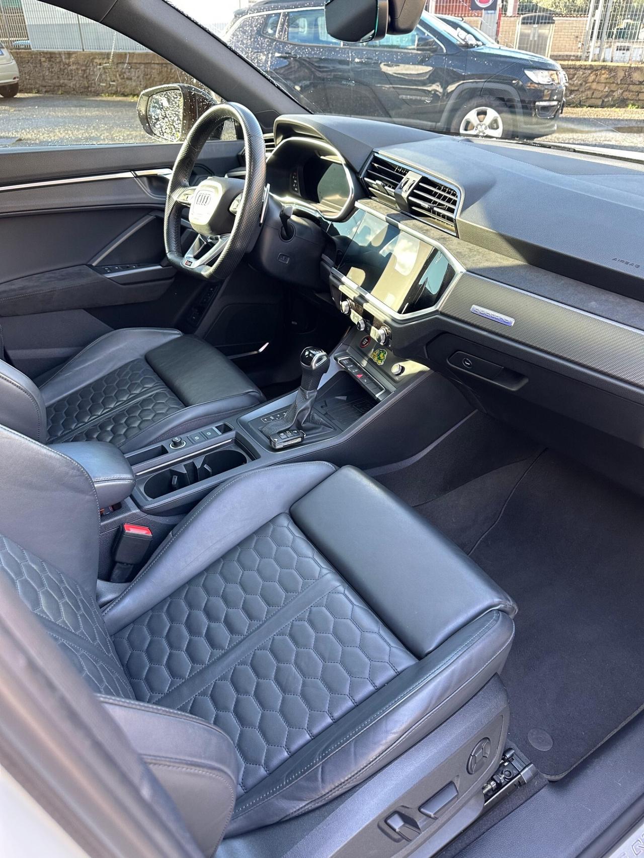 Audi RSQ3 SPB quattro