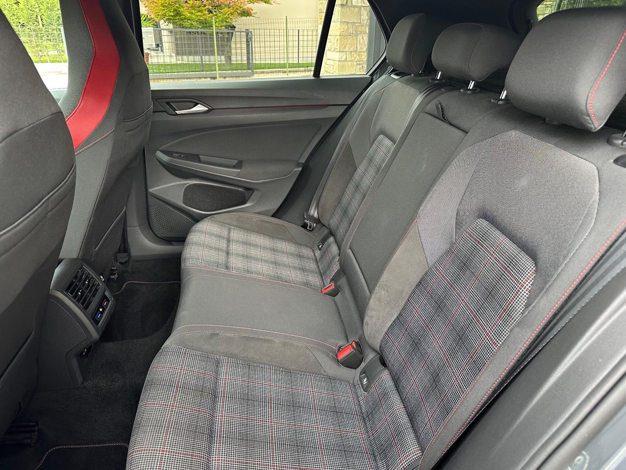 Volkswagen Golf GTI 2.0 TSI