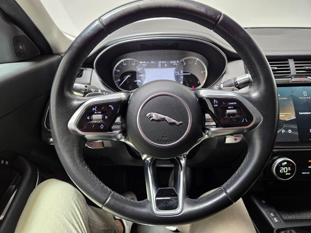 JAGUAR E-Pace (X540) E-Pace 2.0D I4 163 C...